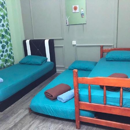 Hostel Ny Tropical Backpackers Desaru Exteriér fotografie
