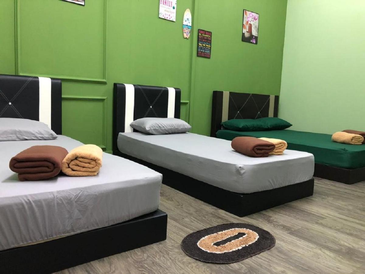 Hostel Ny Tropical Backpackers Desaru Exteriér fotografie