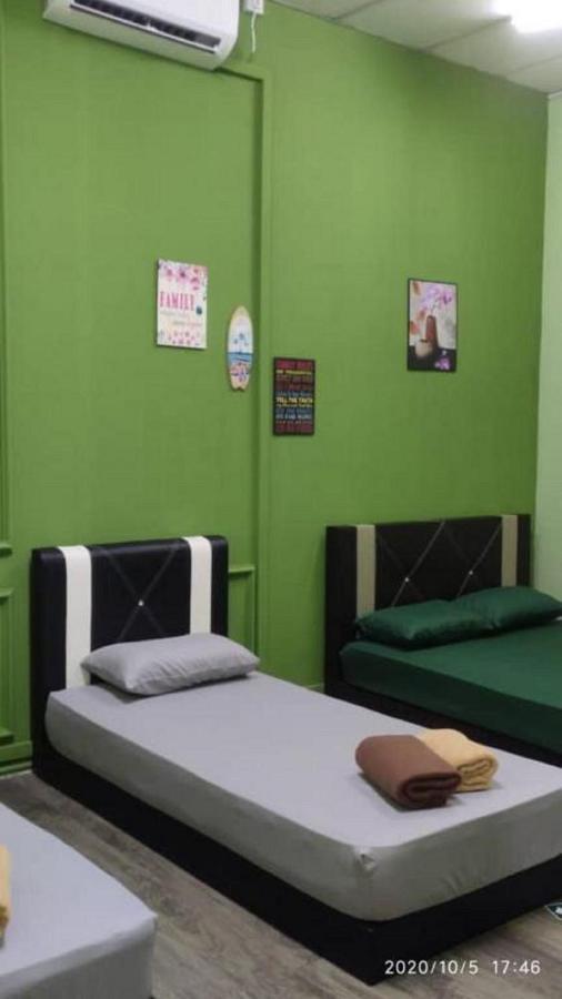 Hostel Ny Tropical Backpackers Desaru Exteriér fotografie