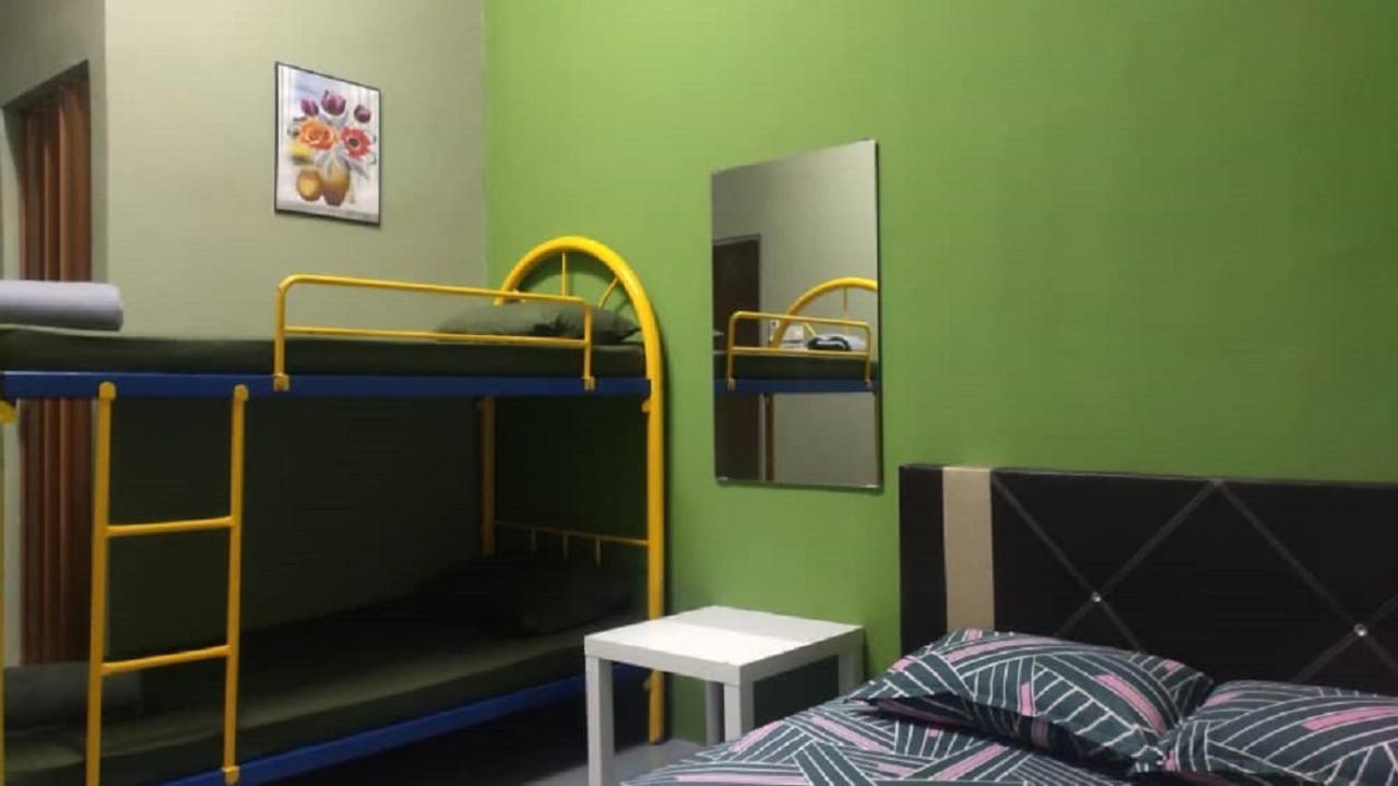 Hostel Ny Tropical Backpackers Desaru Exteriér fotografie